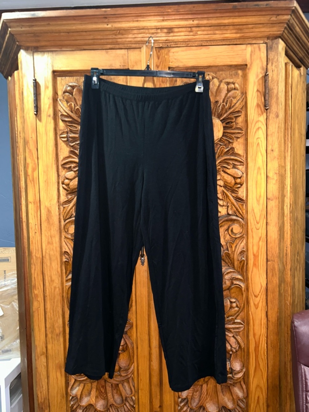 NWT Eileen Fisher large black pull on pants